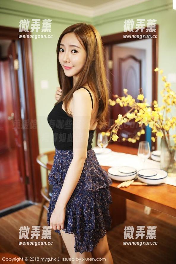 美媛馆 - 有哪些资源让绮里嘉Carina的短裤如此出彩？原图揭晓