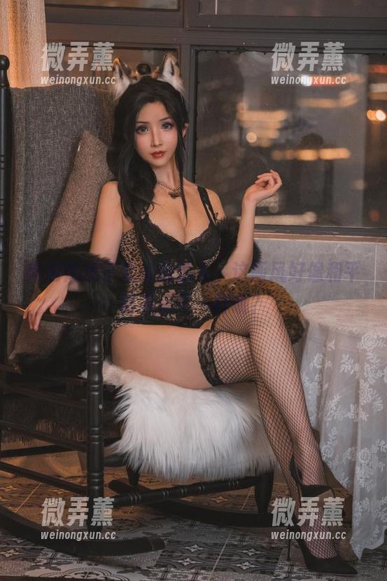 肉扣热热子变身执勤人，这画风好像和平时有点不一样哦？