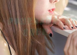 蜜桃社 – 伊琳的死库水图集，简直让人不舍得眨眼。