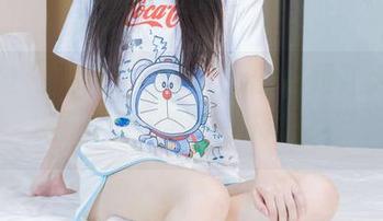 袜啵啵 – 更新：“小芝士的高跟鞋大冒险，图片看得我几乎摔倒！”