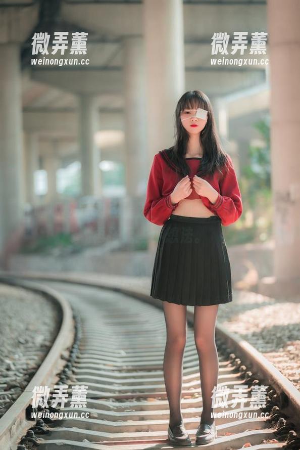 西呱呀呀呀 西呱呀呀呀内衣精选:看那温柔的光线,再搭配些小想法。