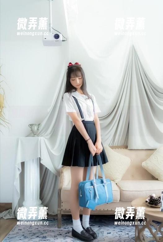 西瓜少女 最新图册——西瓜少女好像把内衣和一夏天的悠闲融合了