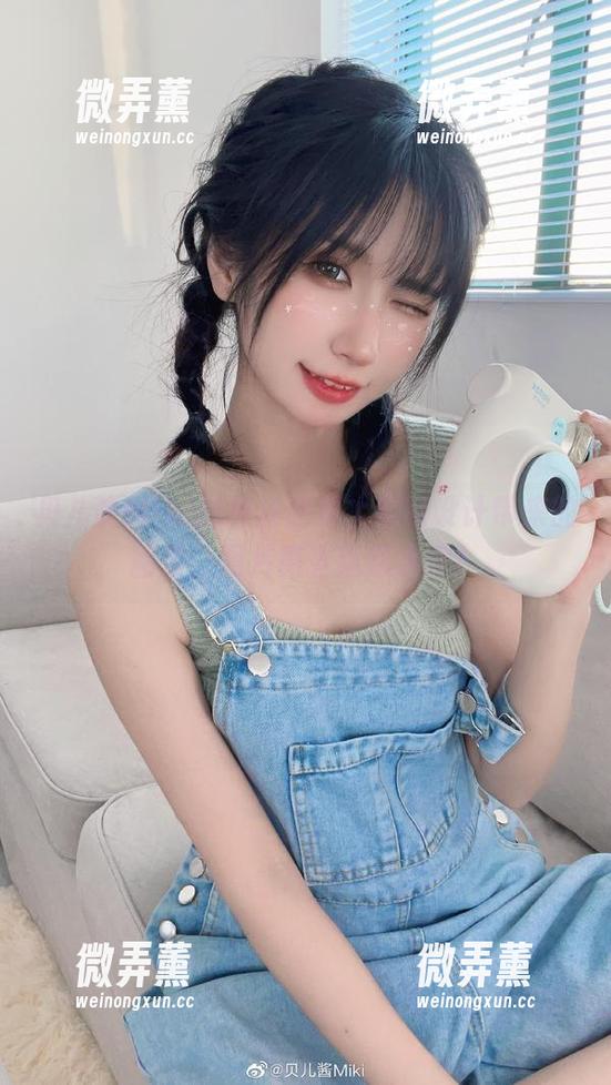 贝儿酱Miki 贝儿酱Miki的灰丝世界,定制设计带来的图景,图片简直画风大变!