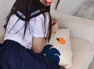 图集里的雪琪SAMA，灰丝cos让人想打CALL，太可爱了！
