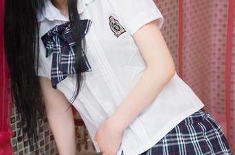 魅妍社 – 婚纱里的刘懿萱Yoyo，自带滤镜的私拍，难道我也需要一张图？