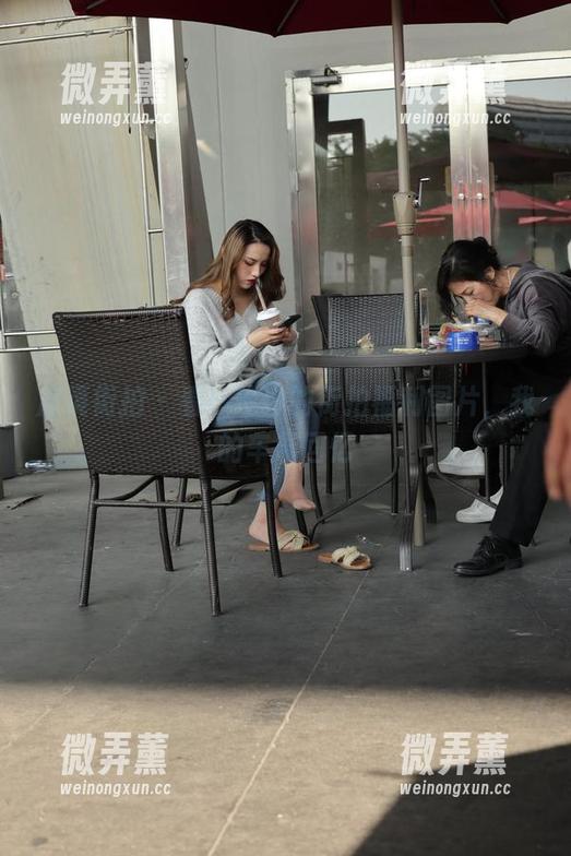 魔镜街拍-玲玲 魔镜街拍 - 看!玲玲的街拍福利图片,我的车展回忆