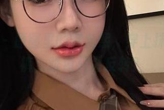 微密圈 - 原图里的黎允熙，穿上抹胸丁字裤，难道只为反转？