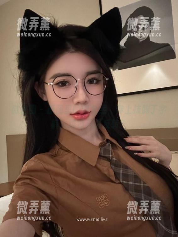 黎允熙 微密圈 - 原图里的黎允熙,穿上抹胸丁字裤,难道只为反转?